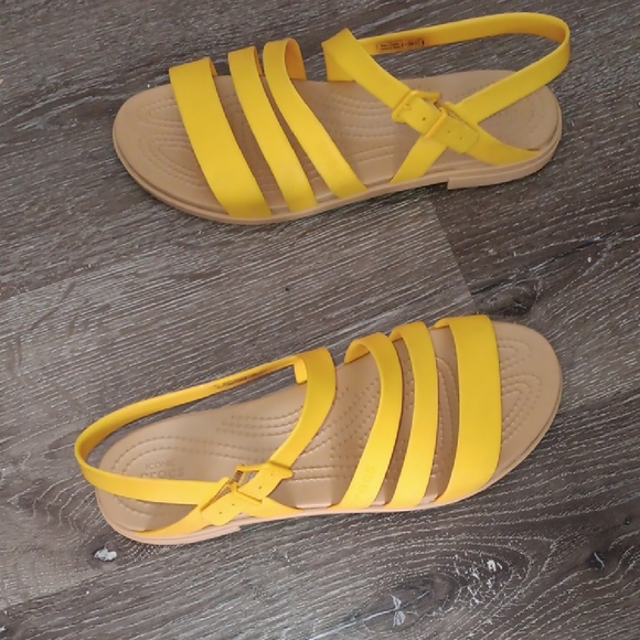 CROCS Preloved Tulum Yellow Strappy Sandals - Picture 6 of 8